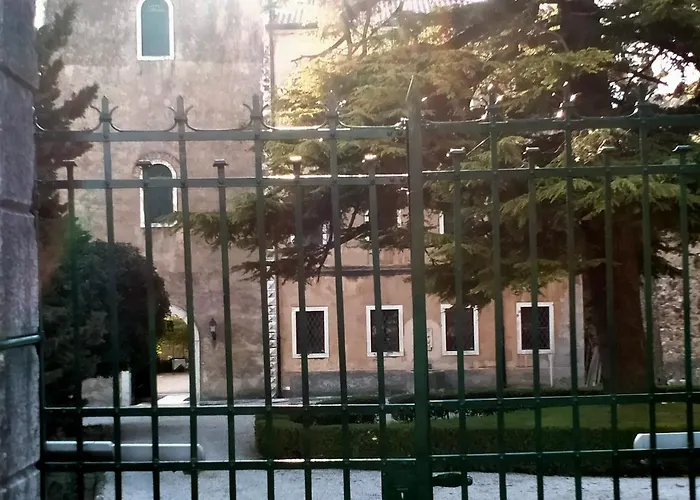 Aurora Alojamento de Acomodação e Pequeno-almoço 3*